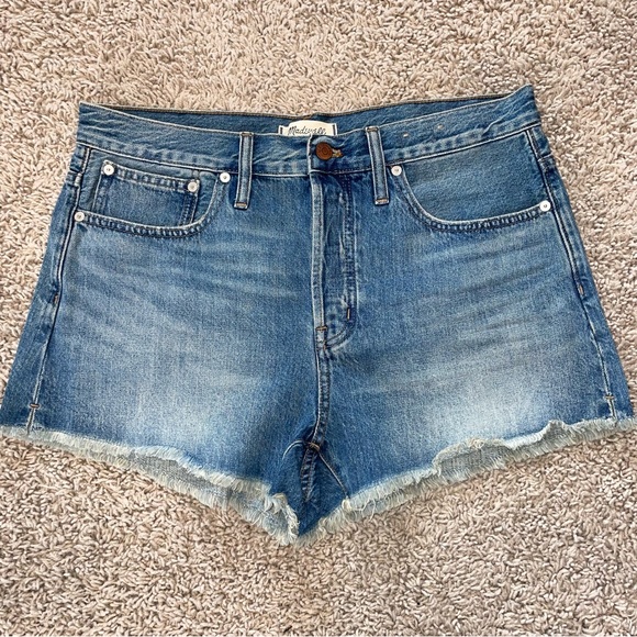 Madewell Relaxed Denim Shorts in Clintonville Wash: Split-Hem Edition Size 29 - Picture 1 of 11